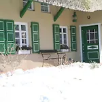 Im Reetdachhaus בית נופש ווסטרו