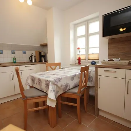 Feriehus Im Reetdachhaus *